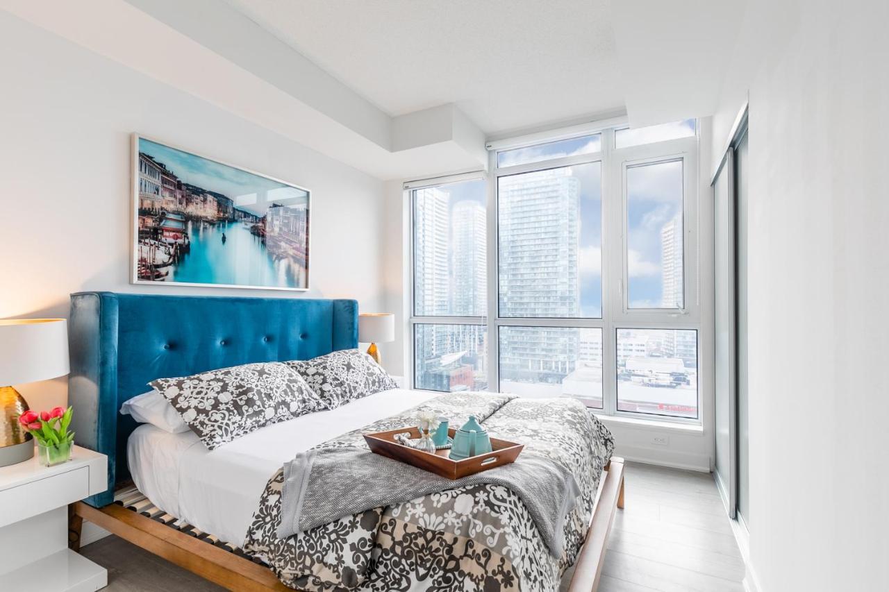Luxury 2 Bedroom In The Heart Of Entertainment District - City Skyline View & Balcony Toronto Kültér fotó